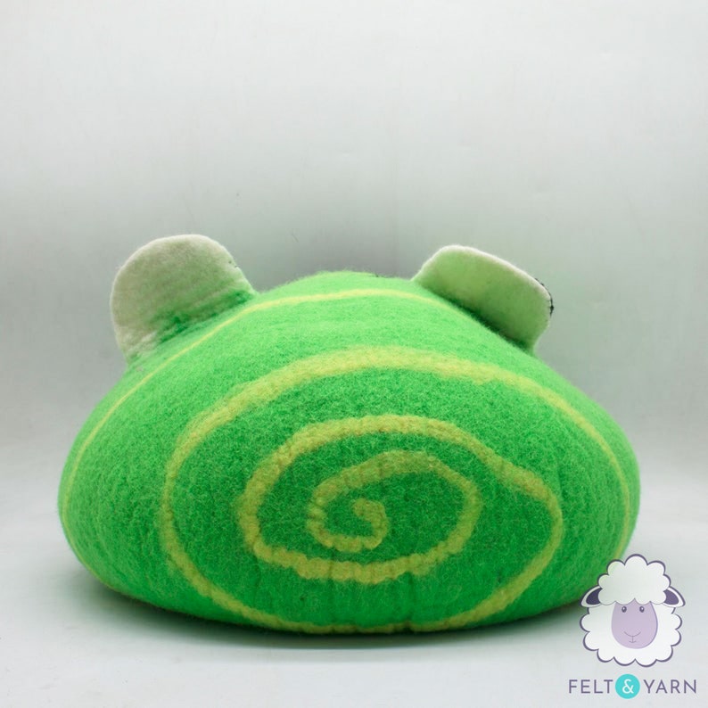 50cm Wool Felt Frog Twirl Cat Bed, Cat House Handmade: Fair Trade