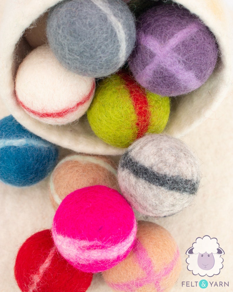 Bulk wool felt cat toy ball with sound, felt rattle ball, cat toys, pet toys, free delivery