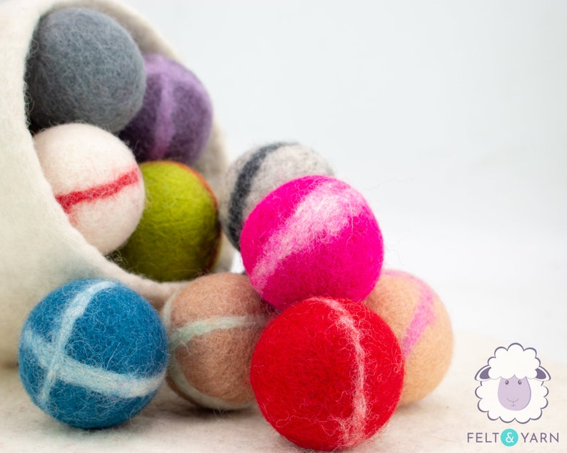 Bulk wool felt cat toy ball with sound, felt rattle ball, cat toys, pet toys, free delivery