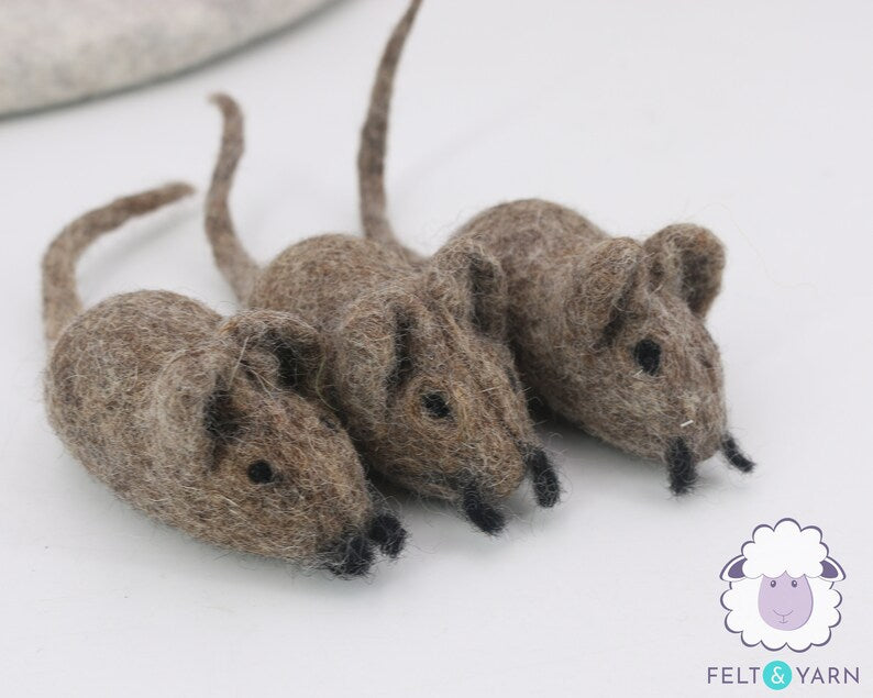 Wool Felt Mouse Pet Toy in Neutral Shades | Fetch Play Toys for Cat | Eco-Friendly and Interactive Cat Toys