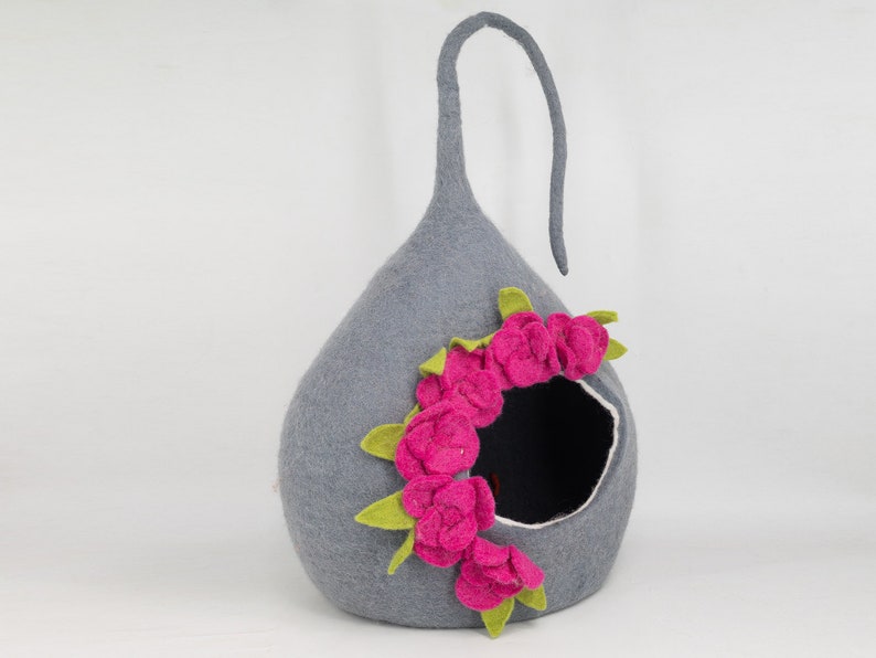 40cm Wool Felted Tendril Design Cat House with Pink Flowers | Perfect Gift for Cat Lovers | Handmade Modern Cat Bed