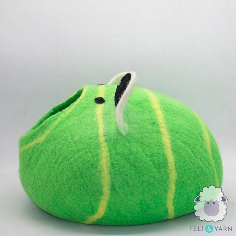 50cm Wool Felt Frog Twirl Cat Bed, Cat House Handmade: Fair Trade