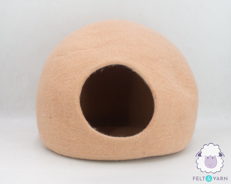 Wool Felt Peach Color Cat Cave | Hand Felted Cat Bed | Gift for Cat Lovers | Wool Pet House | Cozy Cat Cocoon