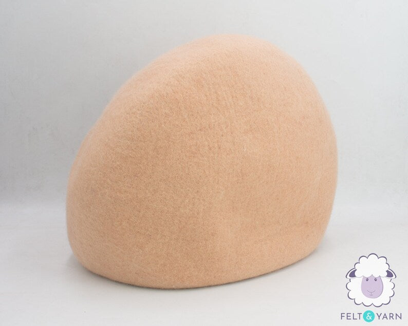 Wool Felt Peach Color Cat Cave | Hand Felted Cat Bed | Gift for Cat Lovers | Wool Pet House | Cozy Cat Cocoon