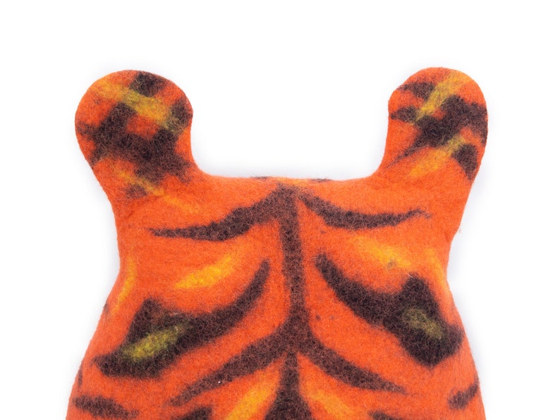 40cm Wool Felt Tiger Design Cat Cave Bed | Handmade Modern Cat Furniture | Cat Lover Gift Ideas | Cute Indoor Cat House
