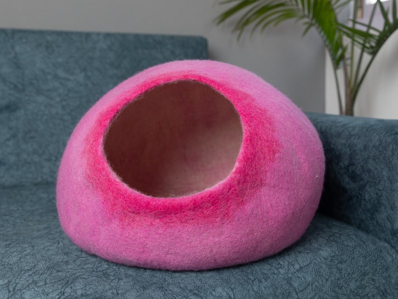 Pink Gradient Wool Cat Cave Bed / Felt Cat House / Gift for Cat Lovers
